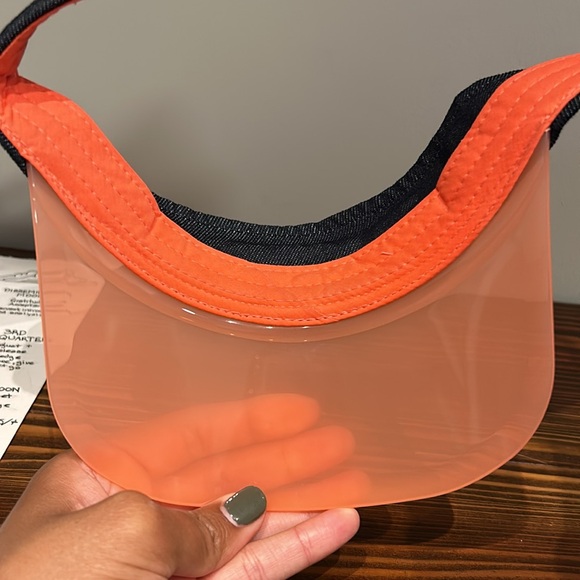 Wonder Woman visor - Picture 3 of 3